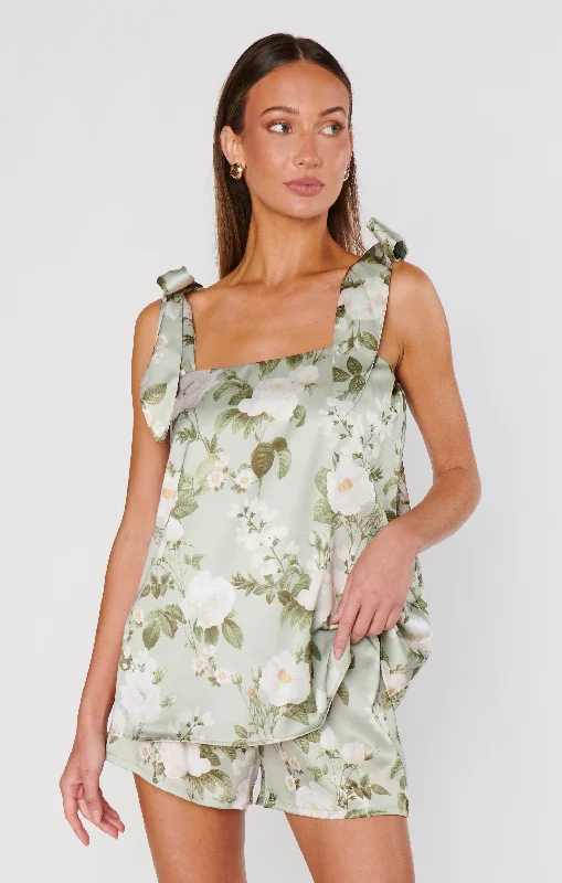Makeup Tank ~ Secret Garden basic tank top
