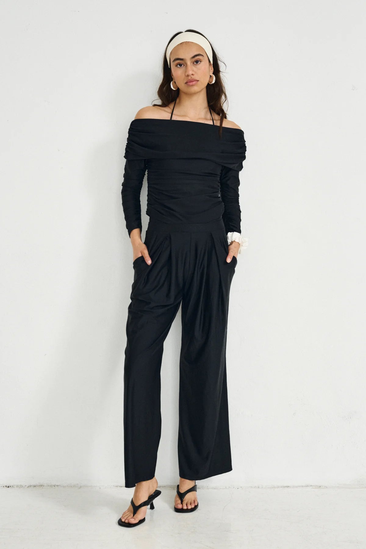 Estela Trousers in Black Trousers Fall Fleece