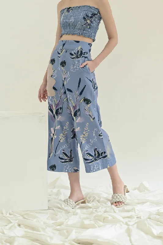 High Waisted Trousers in Blue Trousers Gym Athletic
