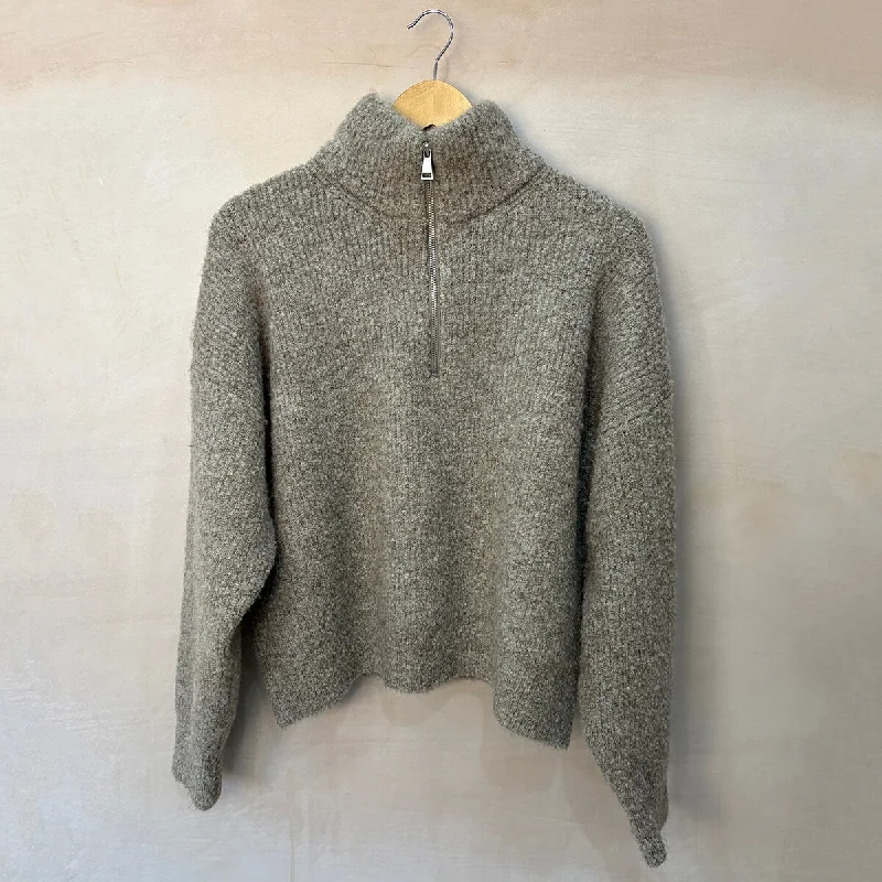 Andre Sweater in Smoke by Le Bon Shoppe Sweater Knitwear Pullover