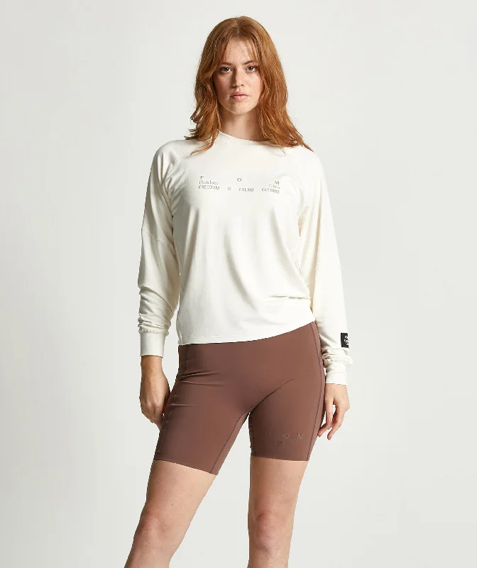 Ladies Outdoor Sweater - White Wash Lightweight Heavyweight Midweight