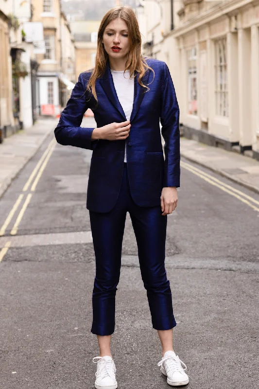 Classic Blazer in Midnight Blue